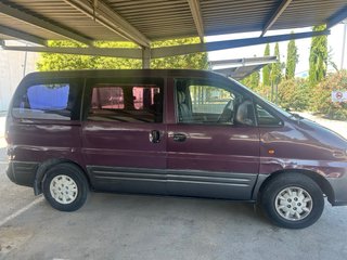 Hyundai H-1 1999