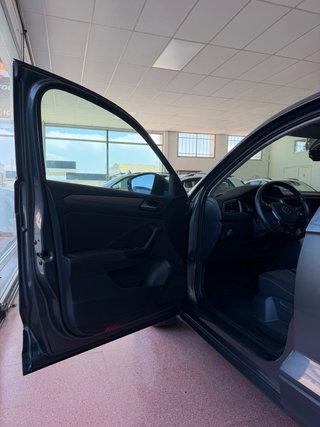 Volkswagen T-Roc PRECIO BAJO