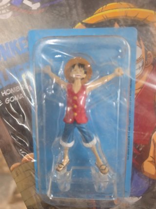 Figura Monkey D. Luffy Salvat One Piece