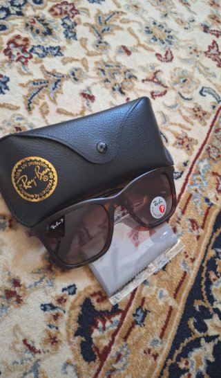 Gafas de sol Ray-Ban marrones polarizadas