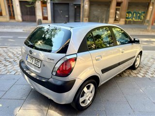Se Vende KIA Rio 1.6 Pegatina “C”