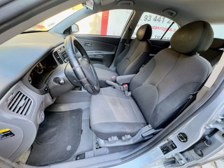 Se Vende KIA Rio 1.6 Pegatina “C”