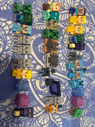 Figuras Minecraft Kinder Sorpresa