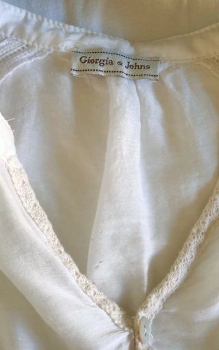 Camicia bianca con pizzo
