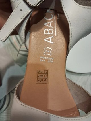 Sandalias de PIEL con cuña marca ABACK