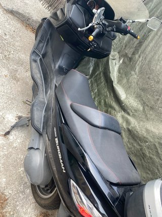 Suzuki Burgman 400 Negra