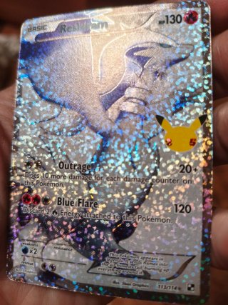Carta Pokémon Reshiram Full Art Celebraciones 25