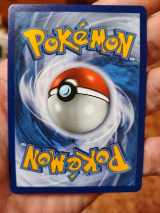 Carta Pokémon Reshiram Full Art Celebraciones 25