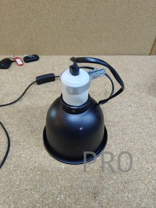 Soporte de Bombilla con Pinza para terrario