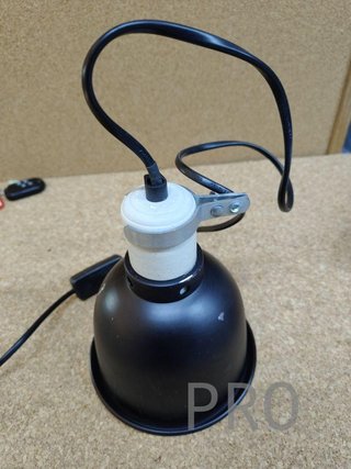 Soporte de Bombilla con Pinza para terrario