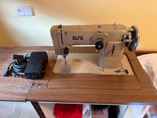 Máquina de coser Alfa 102-500 Hierro