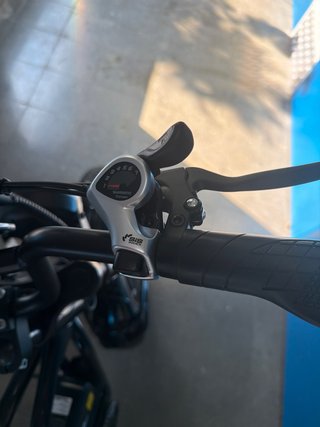 Bicicleta Eléctrica Negra evercross tech EK30