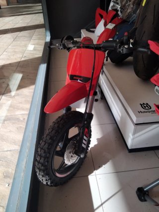 Gas Gas MC-E 2 Moto Infantil Roja
