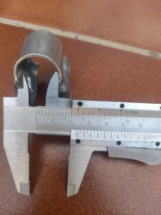 Nuez para sillin de bicicleta clásica.