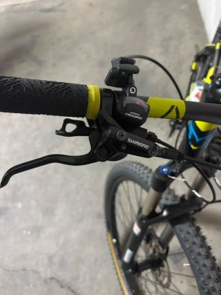 Bicicleta Montaña 29 talla M marca FELT MUY BIEN M