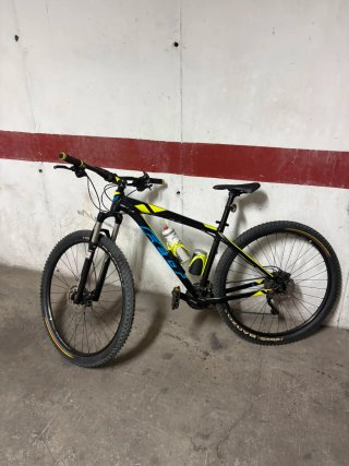 Bicicleta Montaña 29 talla M marca FELT MUY BIEN M