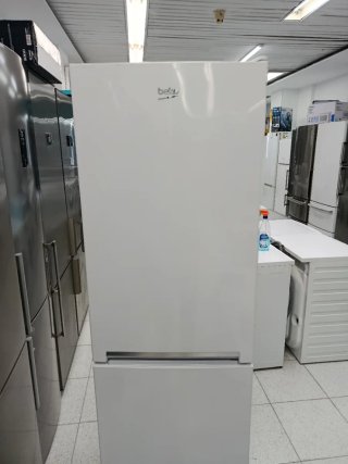 @Nevera Beko Combi Estrecha Con Garantía@