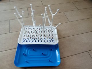 Scolapiatti per biberon bianco