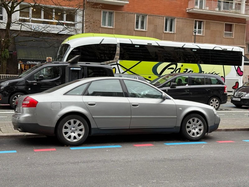 Audi A6 2002 - foto 1