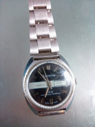 Reloj Lucerne Hombre Negro y Plateado