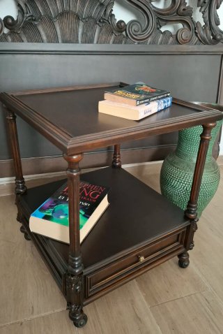 Mesa auxiliar madera restaurada