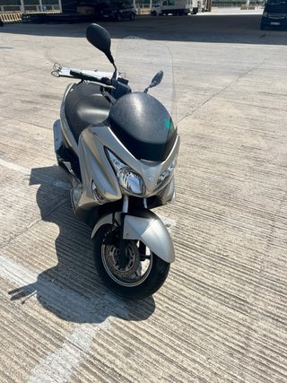 Suzuki Burgman 200cc
