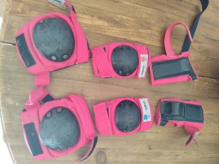 Patines linea T35-38+ Protecciones, Casco, mochila