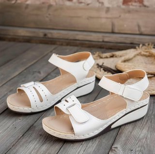 Sandalias ortopédicas blancas