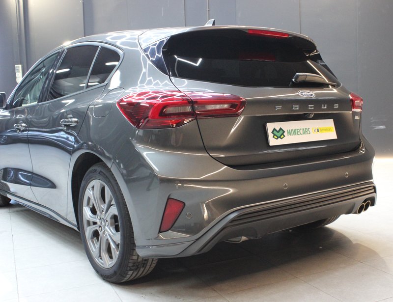 Ford Focus 2022, foto 6