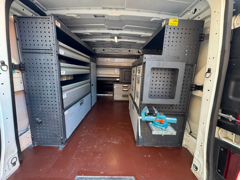 RENAULT TRAFIC L1 H1 TALLER HOMOLOGADO 120CV - foto 1