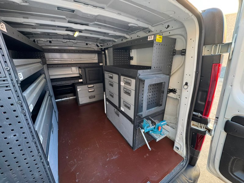 Renault Trafic 2019, foto 2