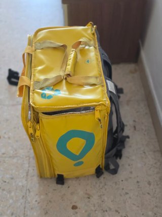 Mochila reparto amarilla y plateada