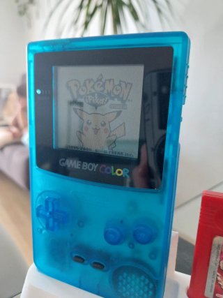 Consola Game Boy Color + 4 Juegos Pokémon