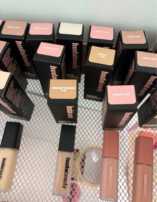 Corrector Huda Beauty Faux Filter Varios Tonos