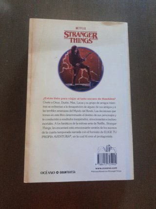 Stranger Thigs Héroes y mounstruos Elige tu pro...
