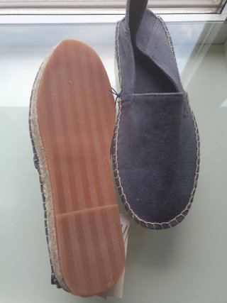 Alpargatas Nuevas OOTO grises talla 42