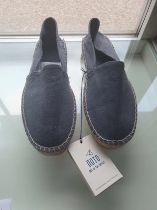 Alpargatas Nuevas OOTO grises talla 42