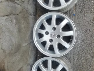 Llantas Peugeot 5.5x14 / 4x108 (4 unidades)