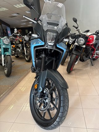 Honda CB500X Adventure Negra/Azul