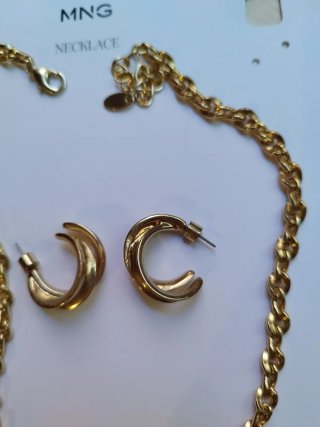 Conjunto Collar y Pendientes Mango Dorado