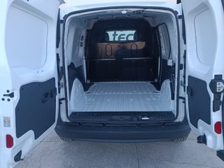 Renault Kangoo 2021 95 CV  6 VELOCIDADES FURGON