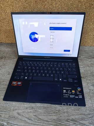 ASUS Zenbook 14 OLED portatile
