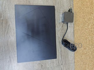 ASUS Zenbook 14 OLED portatile