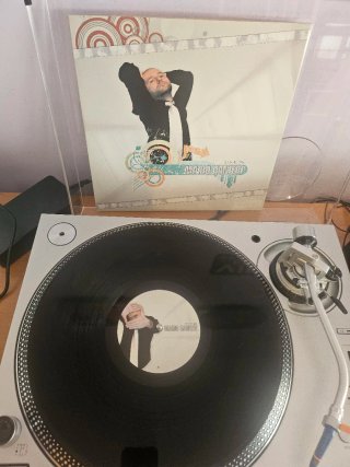 Mario Ranieri - Out Of My Mind Techno Schranz