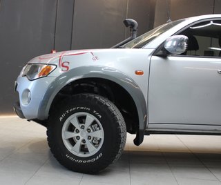 Mitsubishi L 200 2006