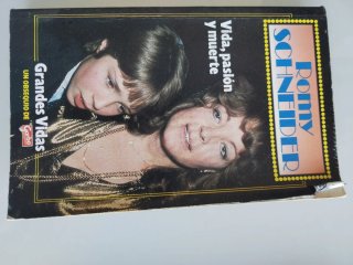 5 llibres novel·la rosa vintage