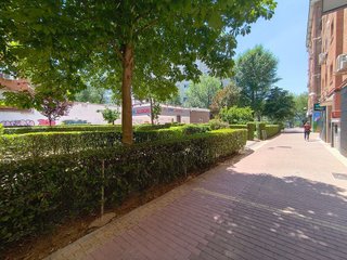Local comercial en alquiler en Aluche en Madrid