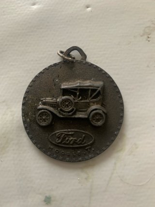 Lotto Medaglie e Spille Vintage