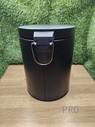 Cubo de basura con pedal Dirt Devil