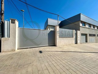 Nave industrial en alquiler en Petrer